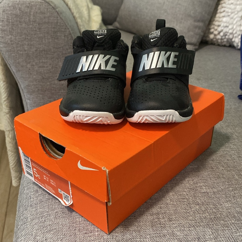 Nike Toddler Running Sneakers!